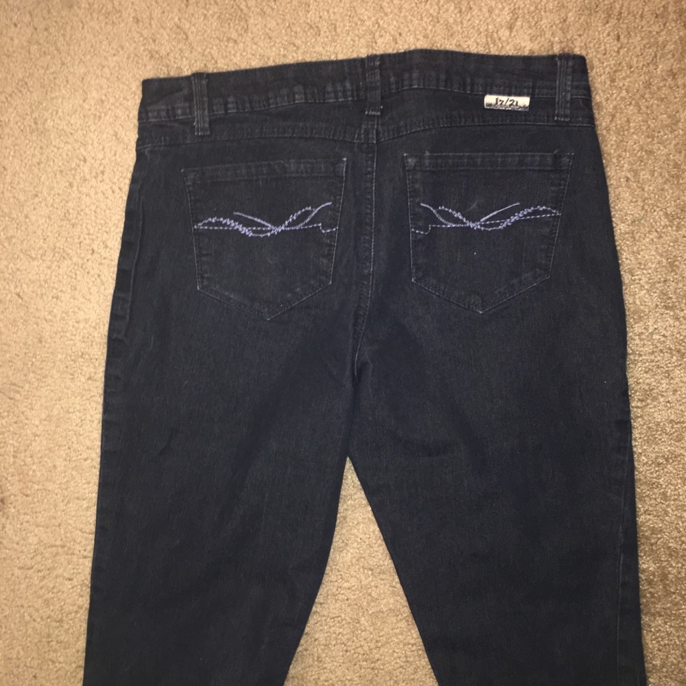 Denim Capris - Picture 2 of 4